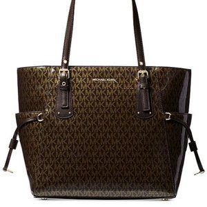 Michael Kors Glossy Voyager East/West Tote